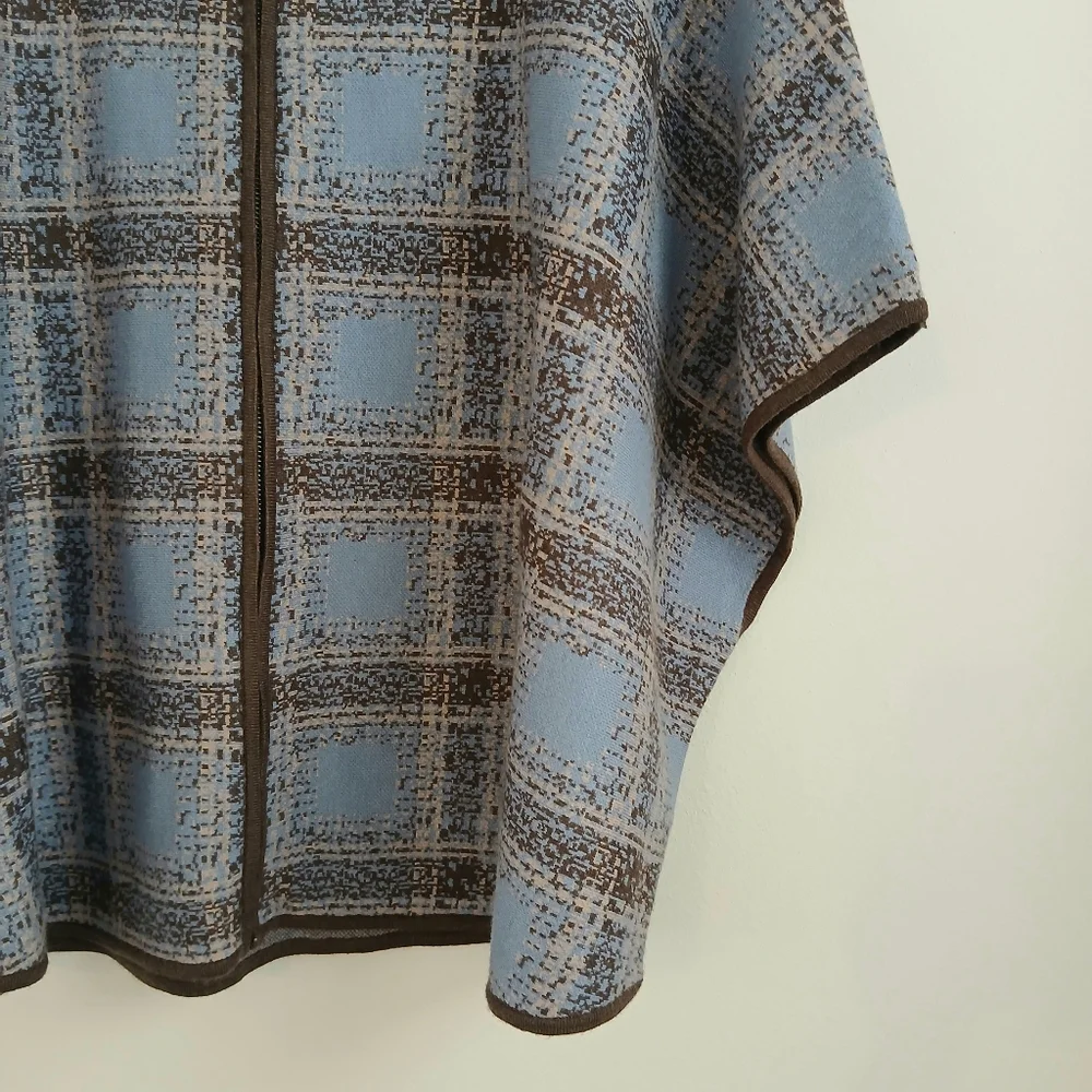 NWOT Max Studio Knit Blue and Brown Plaid Poncho Zip Sweater